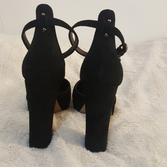 Very nice suede high heels - Picture 3 of 5